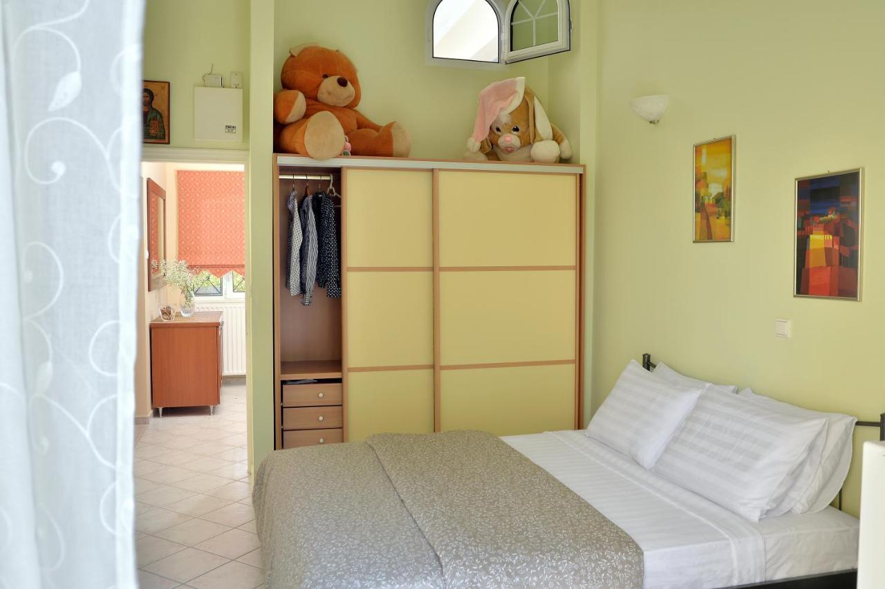Domelia'S Luxury Apartments Near Airport & Beach Artemida  Exterior foto
